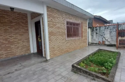 Casa a venda com 3 Dormitórios, sendo 1 suíte com 310,00m² à venda por R$ 680.000,00 - Centro- Caraguatatuba/SP