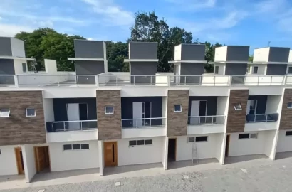 Sobrado em condomínio com 3 dormitórios, 2 suítes á venda  por R$ 540 mil - Massaguaçu - Caraguatatuba-SP