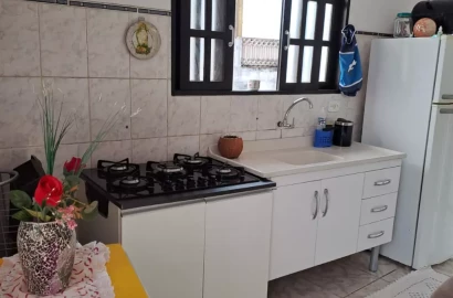 Casa com 1 dormitório, com 50m² para locação definitiva  por R$ 1.200,00 - Massaguaçu - Caraguatatuba-SP