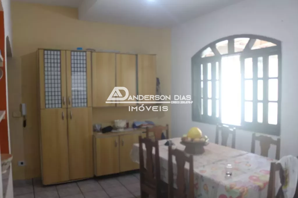 Sobrado com 4 dormitórios à venda, 180 m² por R$ 500.000,00 - Jaragua - Caraguatatuba/SP