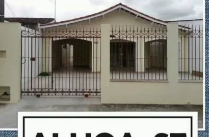 Casa para Locação Comercial  com 4 Dormitórios com 100,00m²  por R$ 4.000,00 - Centro - Caraguatatuba/SP