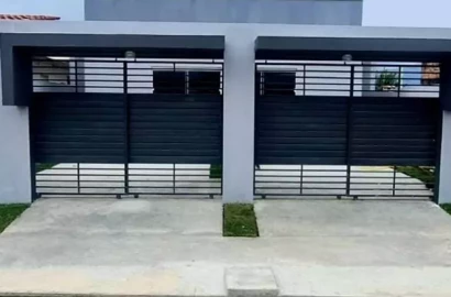 Casa com 3 dormitórios sendo 1 suíte à venda, 75 m² por R$ 360.000 - Jardim das Palmeiras - Caraguatatuba/SP